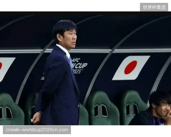 日本队具备灵活的阵型切换能力，森保一将根据不同对手的特点来选择最优战术。
